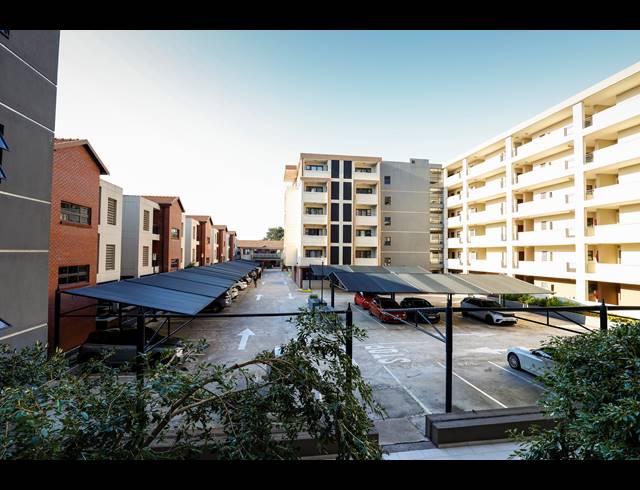 2 BEDROOM APARTMENT FOR SALE IN UMHLANGA CENTRAL